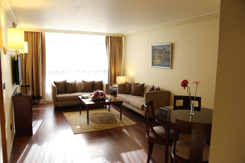 Le Commodore Hotel Бейрут Екстериор снимка
