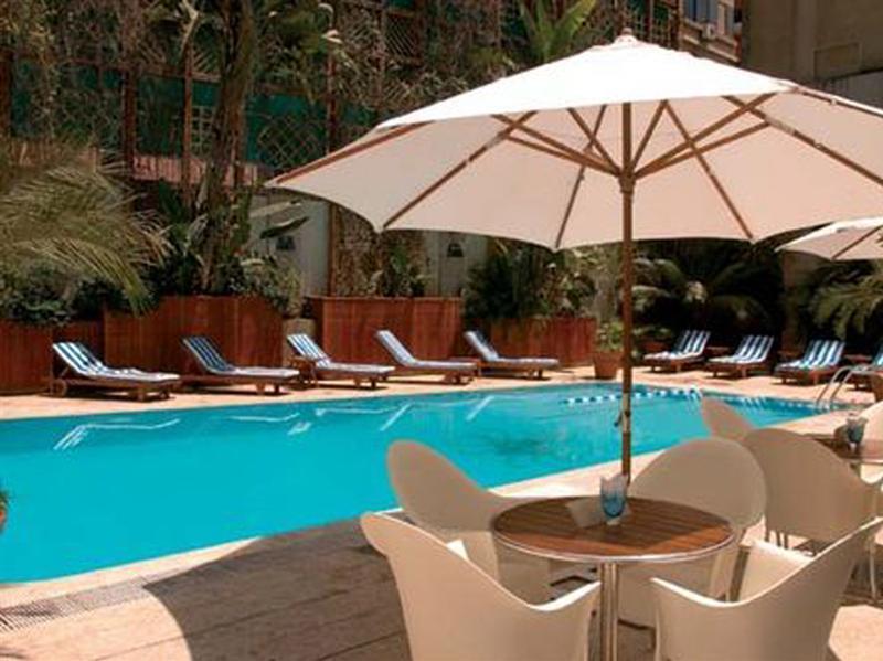 Le Commodore Hotel Бейрут Екстериор снимка
