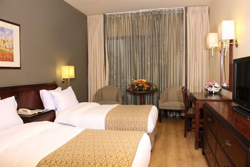 Le Commodore Hotel Бейрут Екстериор снимка