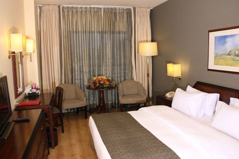Le Commodore Hotel Бейрут Екстериор снимка