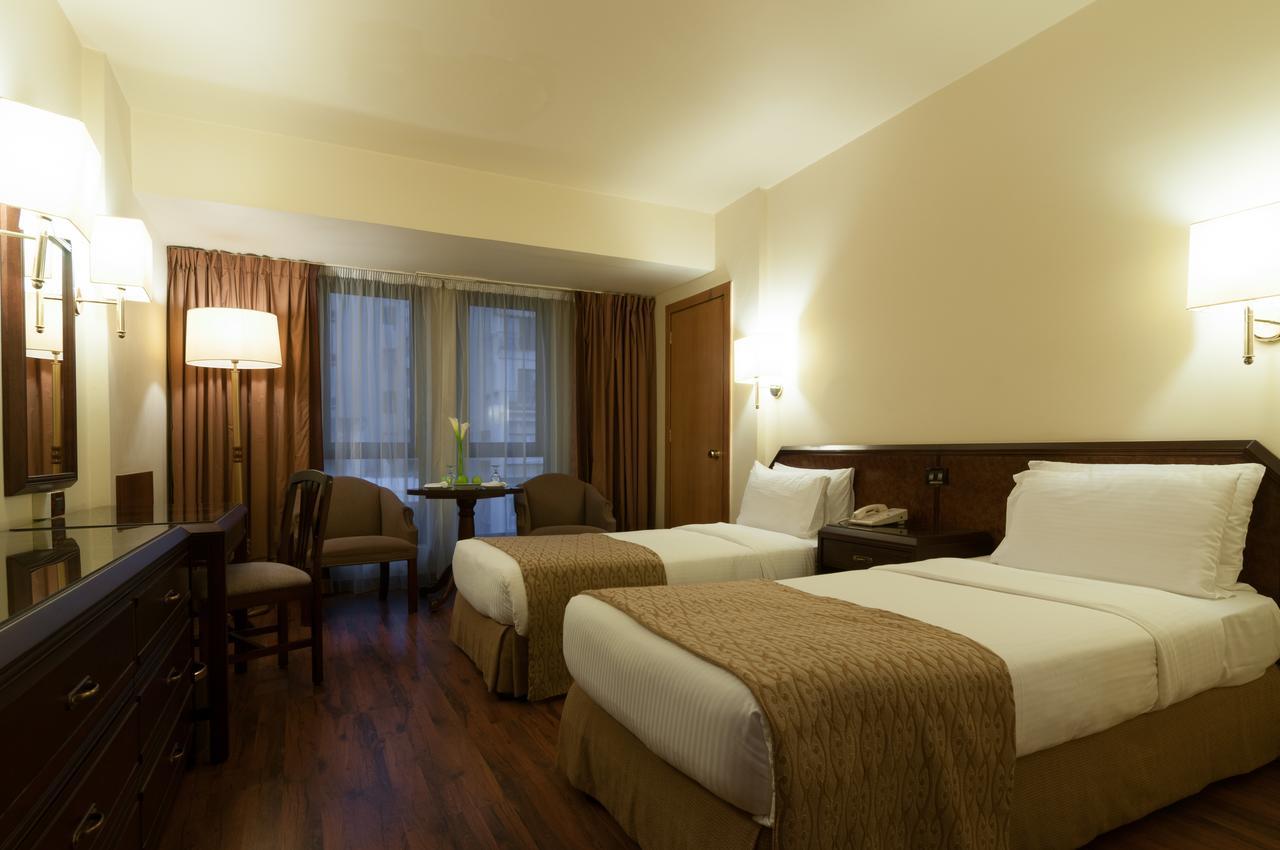 Le Commodore Hotel Бейрут Екстериор снимка