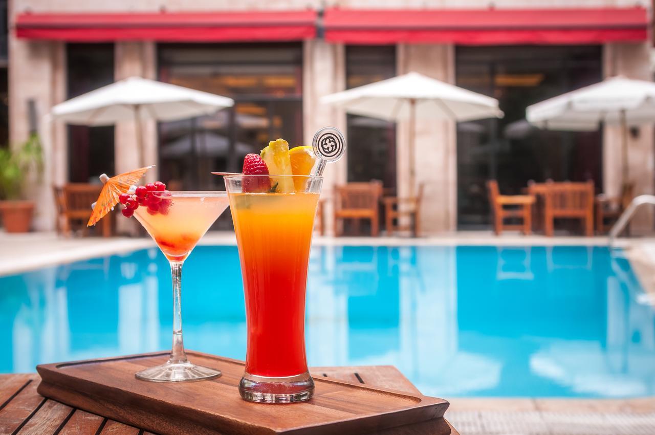 Le Commodore Hotel Бейрут Екстериор снимка