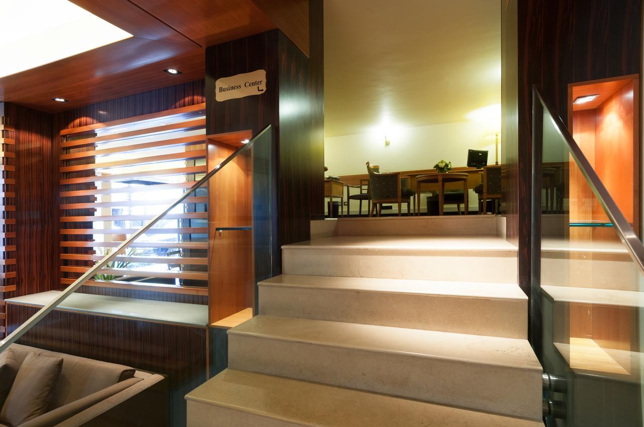 Le Commodore Hotel Бейрут Екстериор снимка