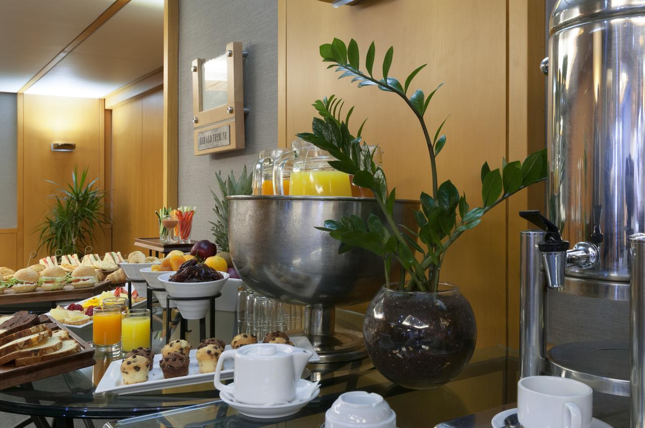 Le Commodore Hotel Бейрут Екстериор снимка