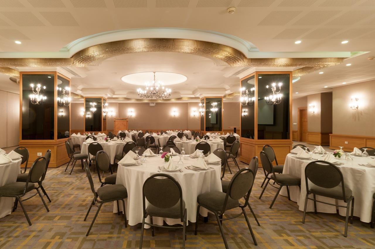 Le Commodore Hotel Бейрут Екстериор снимка