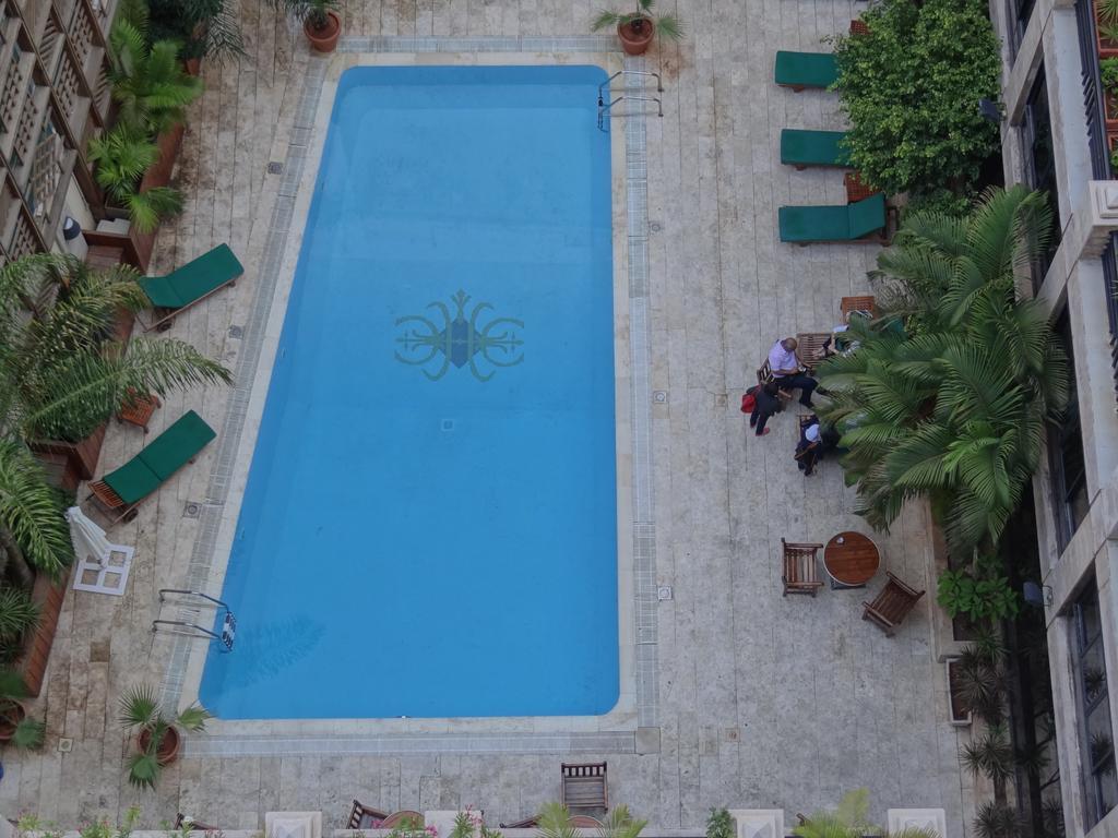 Le Commodore Hotel Бейрут Екстериор снимка