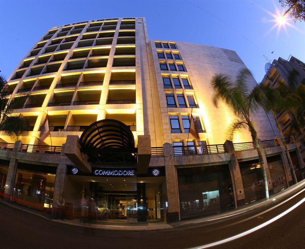 Le Commodore Hotel Бейрут Екстериор снимка